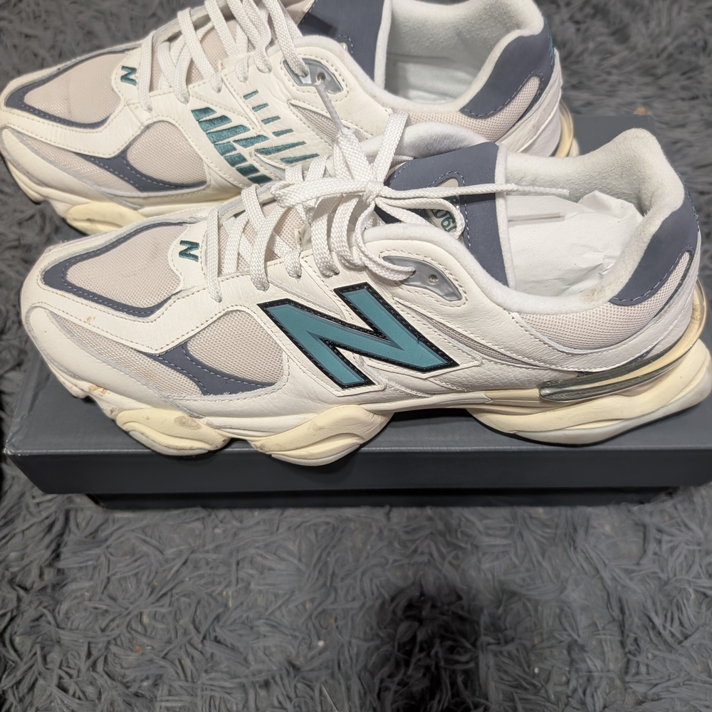 New Balance White and Gray Sneakers
